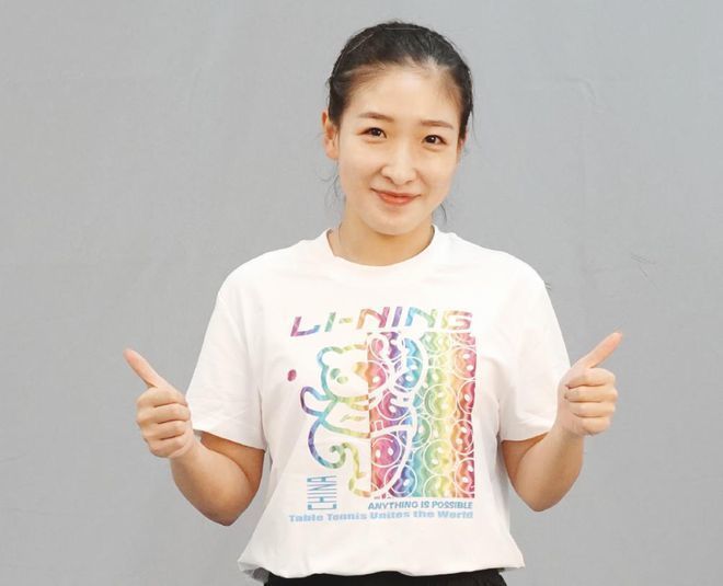 动漫美女挤乳